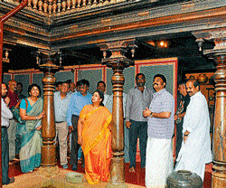 Minister for Tourism Anand Singh visited Hasta Shilpa Heritage Village in Manipal on Monday. Tourism department Principal Secretary Latha Krishna Rao, Director Sathyavathi, Deputy Commissioner Dr M T Reju and others look on.