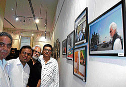 In sync: Shamshad Husian, Parthiv Shah, Manu Parekh and Ram Rahman at the exhibition.