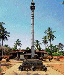 standing tall The manastambha or pillar. (Photo by the author)