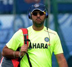 Indian cricketer Yuvraj Singh arrives during an ICC Twenty20 Cricket World Cup practice session ahead of Super Eight match against Australia in Colombo on September 27, 2012. AFP PHOTO