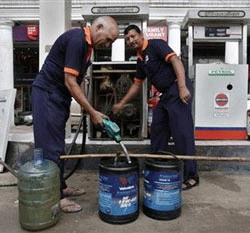 Petrol price may be cut by Rs 1.6 a litre later this month