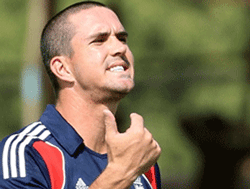 Pietersen back in England fold after apology