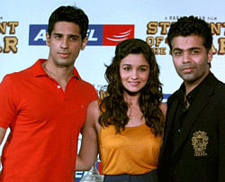 Alia Bhatt with ' Student of the year' team / File photo