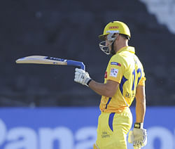 FAF Du Plessis of the Chennai Super Kings breaks the handle of his bat during Match 7 of The Champions League T20 (CLT20) between the Chennai Super Kings (India) and the Highveld Lions (South Africa) at Newlands Cricket Stadium in Cape Town on October 16, 2012. AFP PHOTO
