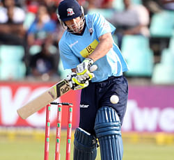 Martin Guptill of the Auckland Aces bats during the Champions League T20 (CLT20) cricket match between the Nashua Titans (South Africa) and the Auckland Aces (New Zealand) at the Sahara Park Kingsmead in Durban on October 17, 2012. AFP PHOTO