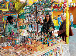 handmade Dastkar Nature Bazaar is showcasing crafts from 22 Indian states.