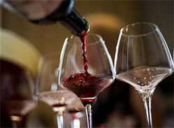 Daily glass of wine can help beat breast cancer: study