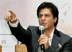 Bollywood actor Shahrukh Khan promotes his new film 'Jab Tak hai Jaan' in Kolkata on Saturday. PTI Photo