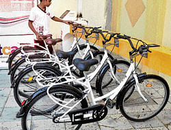 A Hire a Bicycle unit at Namma Metro station on MG Road. DH Photo