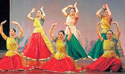 classical moves Urmila Nagars students perform Kathak of Jaipur gharana.