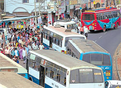 Careless BMTC bus drivers stop the buses according to their whims and fancies.