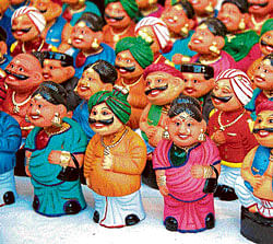 miniatures Twenty-seventh Annual Dastkari Haat Craft Bazaar brings crafts and handlooms from 12 states.