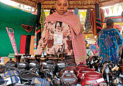 An artisan displays local craft of South Africa.