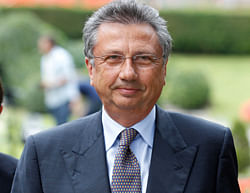Italian police arrested the chief executive of Italy's largest defense and aerospace group as part of an investigation into alleged international corruption. Prosecutors in the Busto Arsizio north of Milan ordered the arrest Tuesday of Finmeccanica CEO Giusppe Orsi. AP
