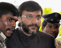 MIM Party MLA of Andhra Pradesh, Akbaruddin Owaisi being produced before the Additional District Magistrate, booked for hate sppech, in Nizamabad on Tuesday. PTI