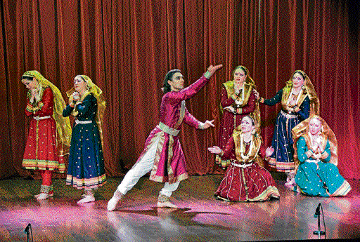 cultural (Above and Below)Artistes of Moscow Theatre performs Kathak recital at RCSC.