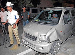 The car which hit four pedestrians, killing one of them on the spot, in Jayanagar 6th Block Saturday night. dh photo