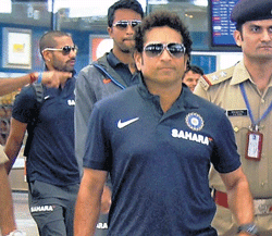 Sachin Tendulkar arrives in Hyderabad onWednesday along with other Indian cricketers. PTI