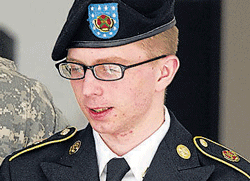 Manning gave military files to WikiLeaks for 'people to know'
