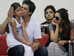 I'd be proud if my daughter becomes an actress: SRK