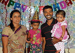 A file photo of Gopal Shetty, his wife Vanitha and their children Pavani and Hamsini.