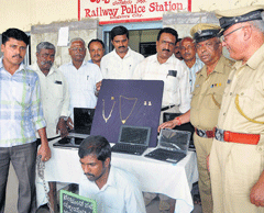 Nanjunda, arrested by the City Railway police on the charges of committing robbery in  Mysore-bound trains. Dh photo