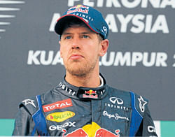 Vettel says sorry to Red Bull staff