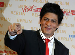 SRK promises a spectacular show