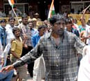 Karnataka poll: Congress protestor dies, BJP list Friday