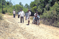 Hellhole: The road connecting Nalur (off the Teerthahalli-Agumbe road) to Koranakunte in Shimoga district. DH Photo