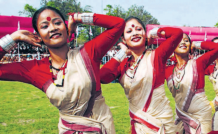 Rich tradition: Women wearing the traditional paat 'makhela chador'.
