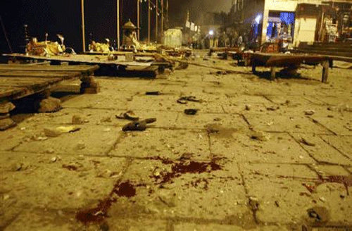 A view of the site of a blast in the northern Indian city of Varanasi December 7, 2010. Reuters