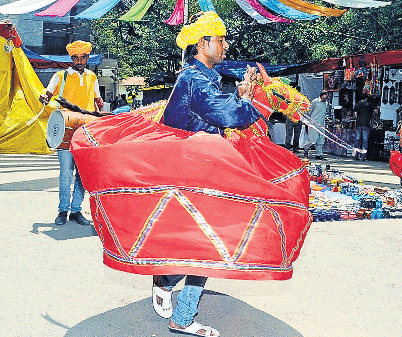 Ethnic : treat An artiste performing Katchi Godi.