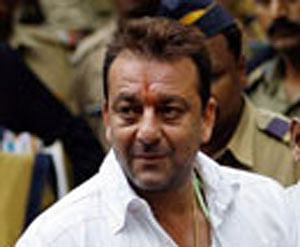 Jail authorities move court against home food for Dutt