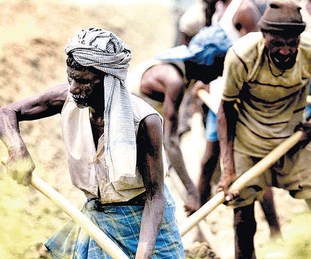 Payment delay takes sheen out of MGNREGS