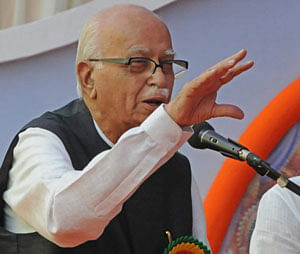 'Ill' Advani gives Modi a headache at BJP meet