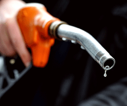 Petrol to cost Rs 72.96 per litre in Bangalore