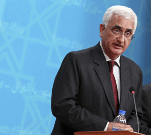 Foreign Minister Salman Khurshid speaks during a joint news conference with his Iraqi counterpart Hoshyar Zebari (not pictured) at the foreign ministry headquarters in Baghdad, June 20, 2013. REUTERS