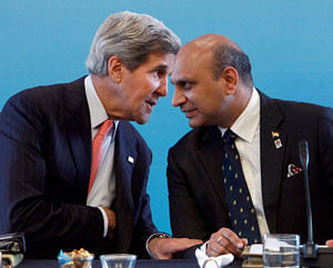 U.S. Secretary of State John Kerry with Union Minister for Human Resource Development, M M Pallam Raju during the India-US Higher Education Dialogue 2013 in New Delhi on Tuesday. PTI Photo