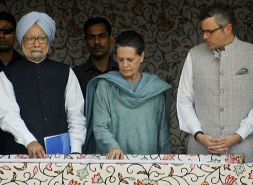 Prime Minister Manmohan Singh said here on Tuesday that New Delhi was ready to talk to those who shun violence. PTI Photo.