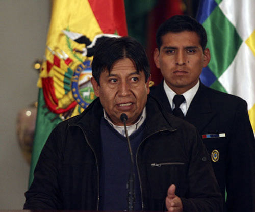 Bolivia's Foreign Minister David Choquehuanca speaks during a news conference in La Paz July 2, 2013. Choquehuanca denied the rumour that Edward Snowden, a former contractor for the U.S. National Security Agency (NSA), was travelling from Russia to Bolivia in Bolivia's presidential plane. REUTERS