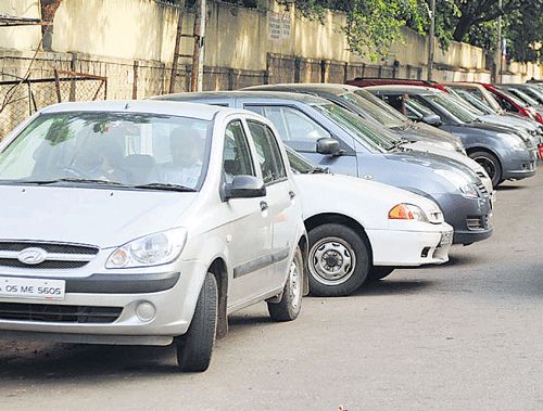 In the offing: The parking lot opposite Safina Plaza, where parking is currently free, may become a paid one. DH Photo BY Kishor Kumar Bolar