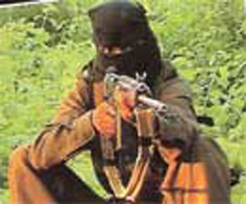19 militants surrender in Manipur