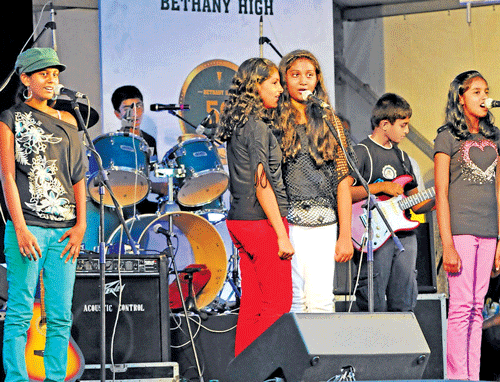 enthusiastic: Students performing at the show.