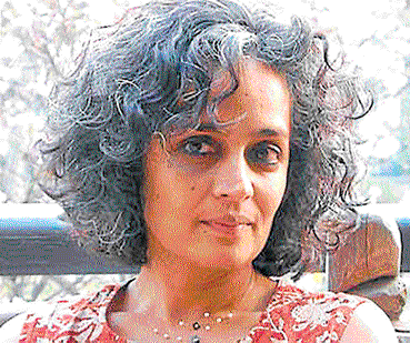 Chic Activist: Arundhati Roy also sports the same look.