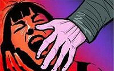 Woman courted through sms, raped thrown from car