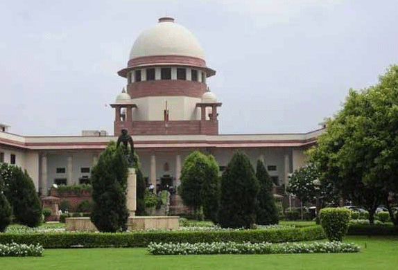 SC refuses to entertain PIL challenging appointment of CAG. File PTI Photo.