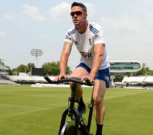 England's Kevin Pietersen works out during a  practice session at Lord's ahead of the second Ashes Test on Wednesday. Reuters