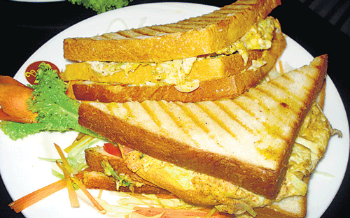 fresh: Non-veg club sandwich