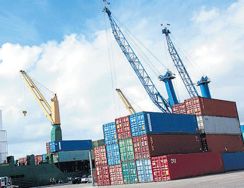 Govt to go easy on more FTAs